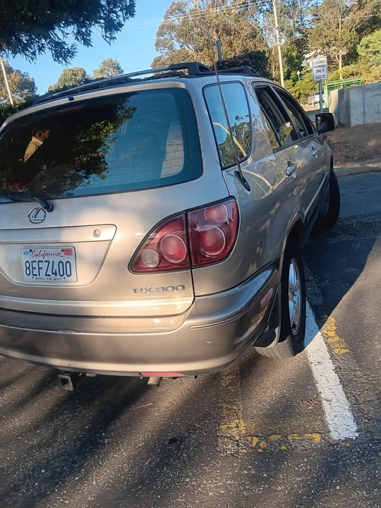 2000 Lexus RX 1st Gen - Image 3 of 6