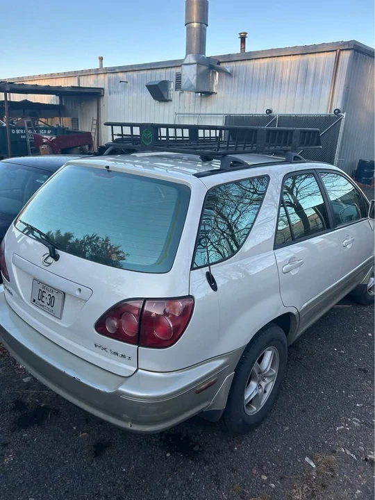 2000 Lexus RX 1st Gen - Image 4 of 5