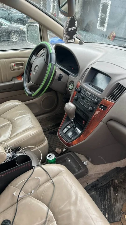 2000 Lexus RX 1st Gen - Image 5 of 5