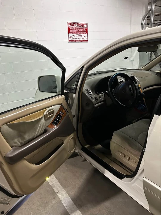 2000 Lexus RX 1st Gen - Image 8 of 12