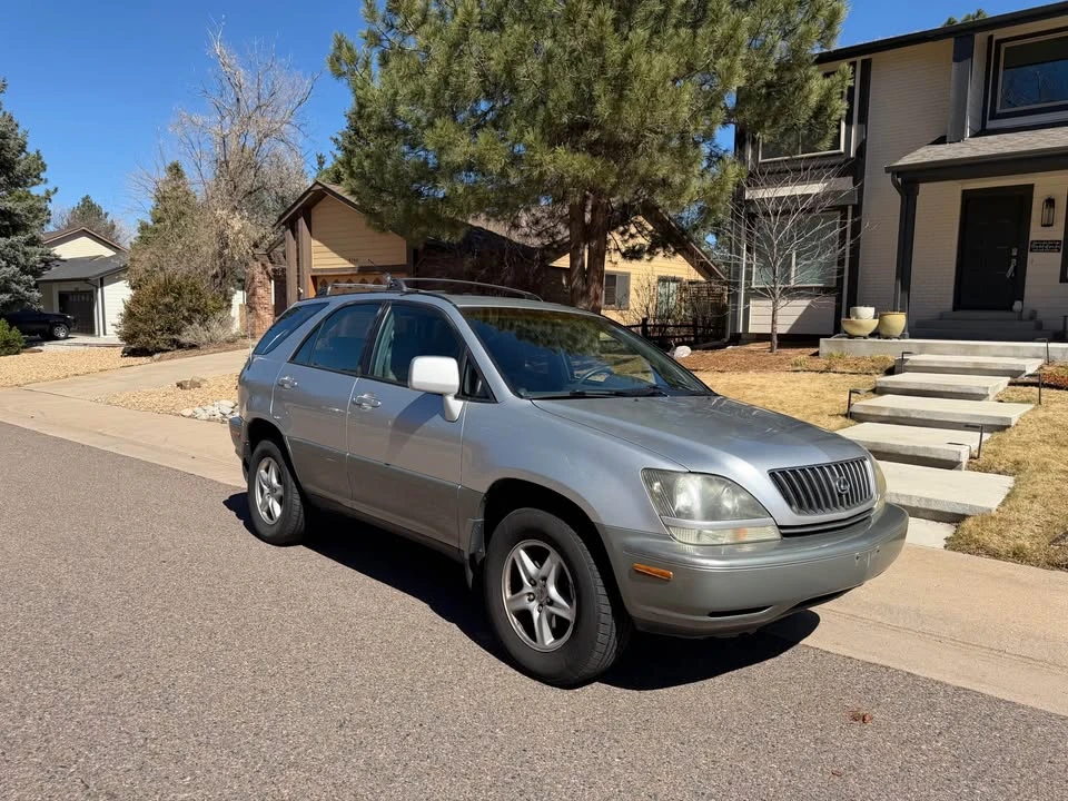 2000 Lexus RX 1st Gen - Image 3 of 8