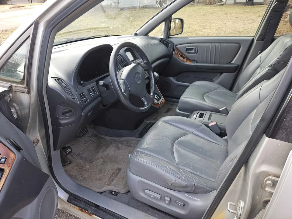 2000 Lexus RX 1st Gen - Image 3 of 7