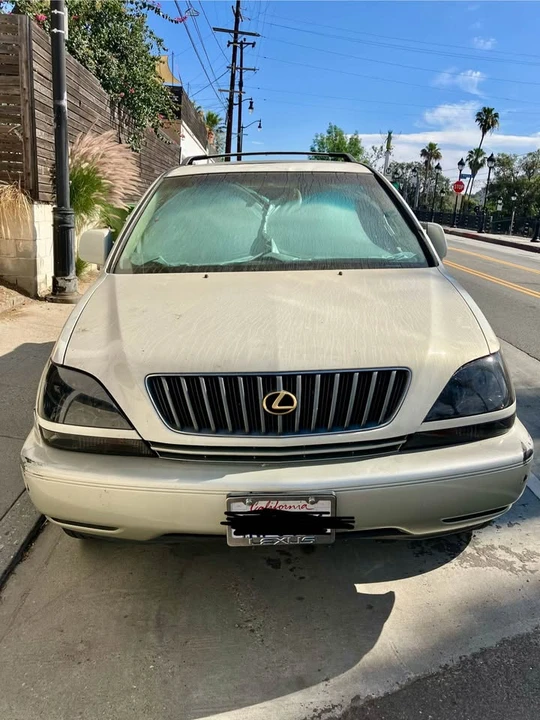 2000 Lexus RX 1st Gen - Image 3 of 16