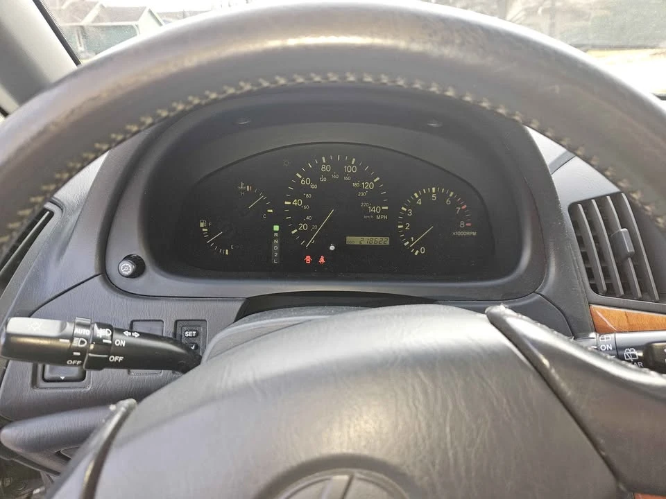 2000 Lexus RX 1st Gen - Image 6 of 7