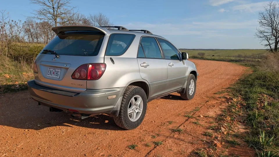 2000 Lexus RX 1st Gen - Image 6 of 16