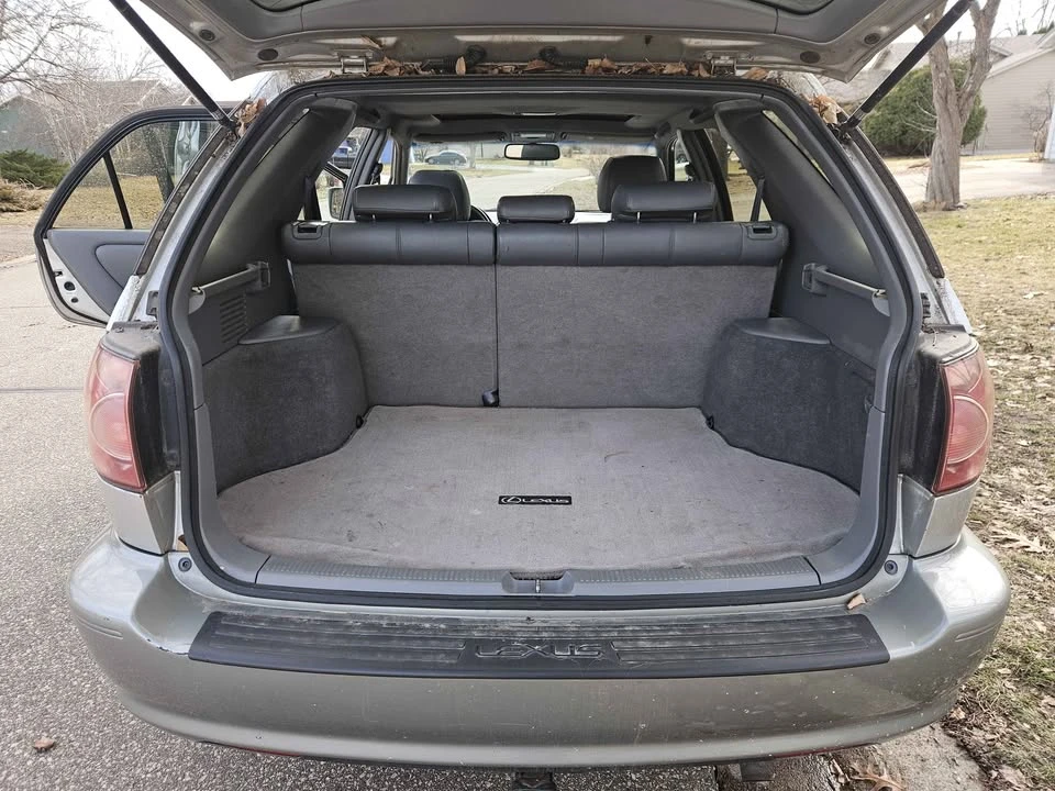 2000 Lexus RX 1st Gen - Image 5 of 7