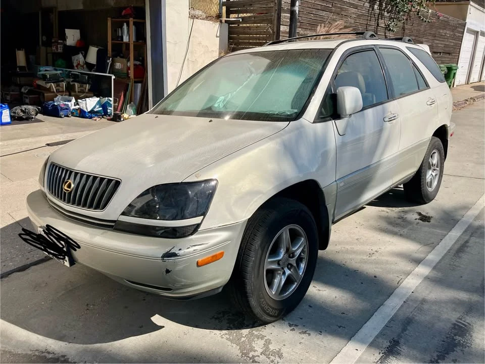 2000 Lexus RX 1st Gen - Image 2 of 16