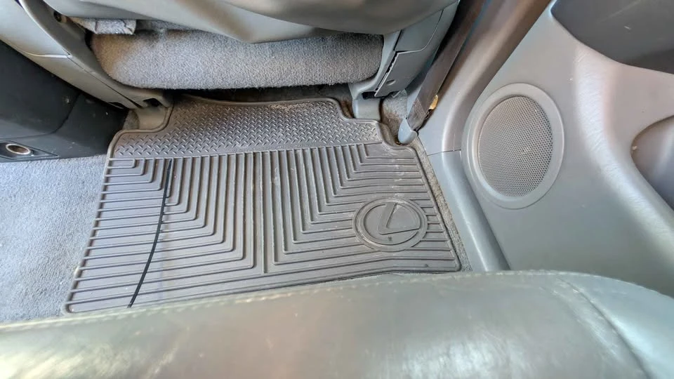 2000 Lexus RX 1st Gen - Image 16 of 16