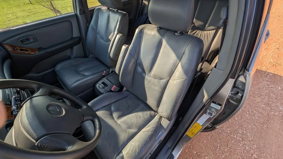 2000 Lexus RX 1st Gen - Image 10 of 16