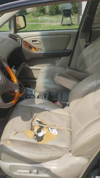 2000 Lexus RX 1st Gen - Image 3 of 3