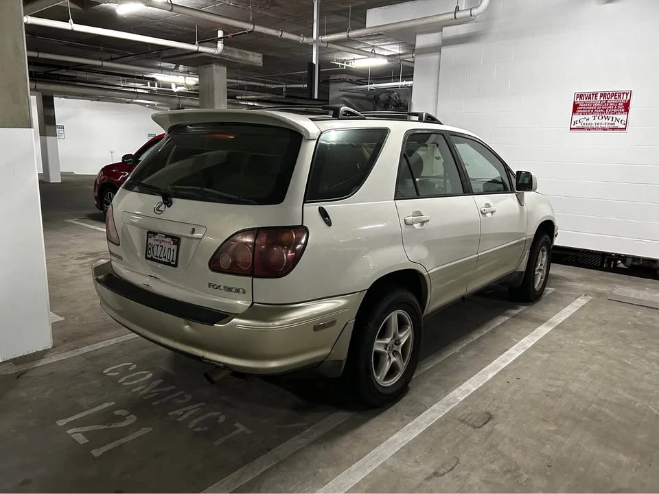 2000 Lexus RX 1st Gen - Image 3 of 12