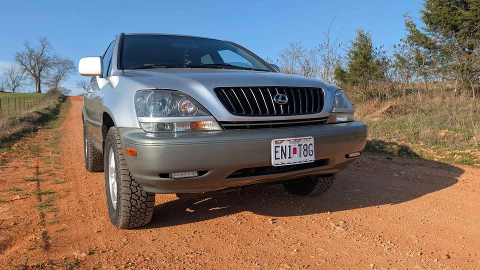 2000 Lexus RX 1st Gen - Image 3 of 16