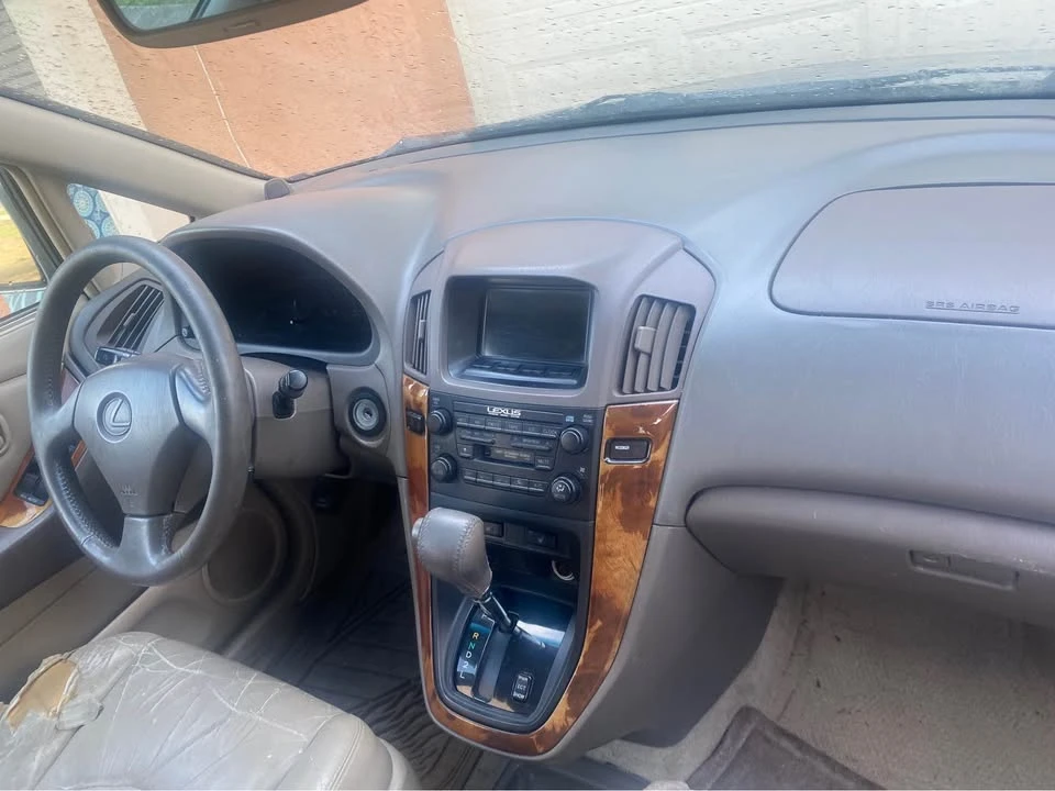 2000 Lexus RX 1st Gen - Image 6 of 9