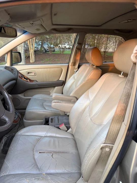 2000 Lexus RX 1st Gen - Image 7 of 11