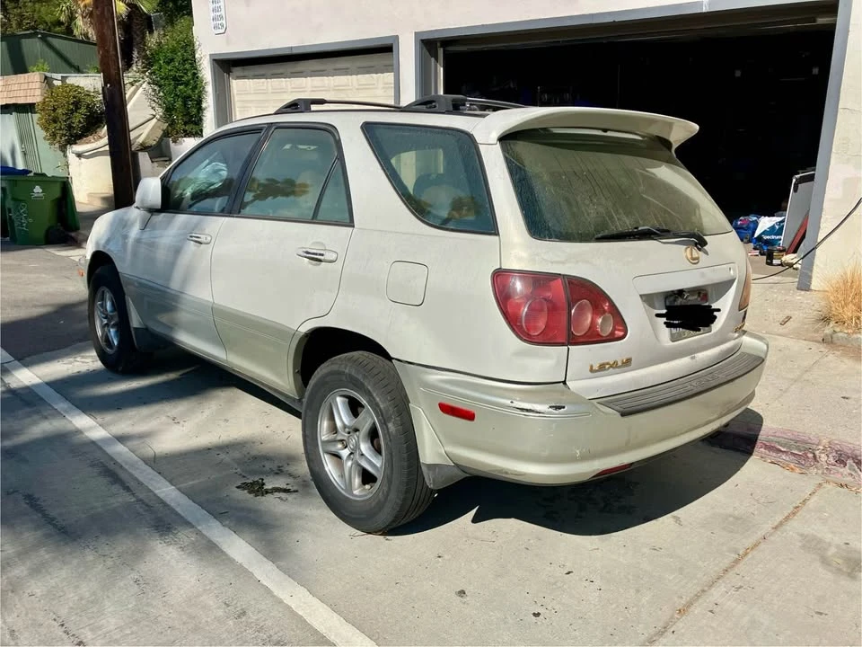 2000 Lexus RX 1st Gen - Image 6 of 16