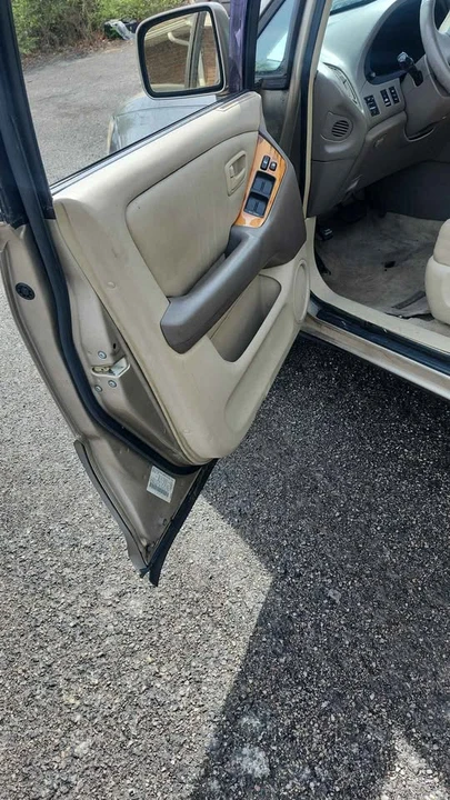 2000 Lexus RX 1st Gen - Image 14 of 20