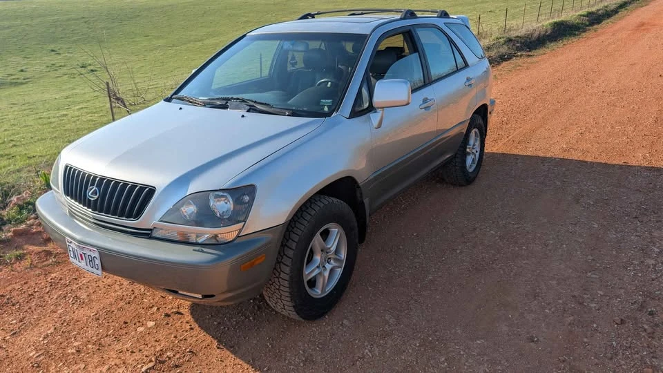 2000 Lexus RX 1st Gen - Image 4 of 16