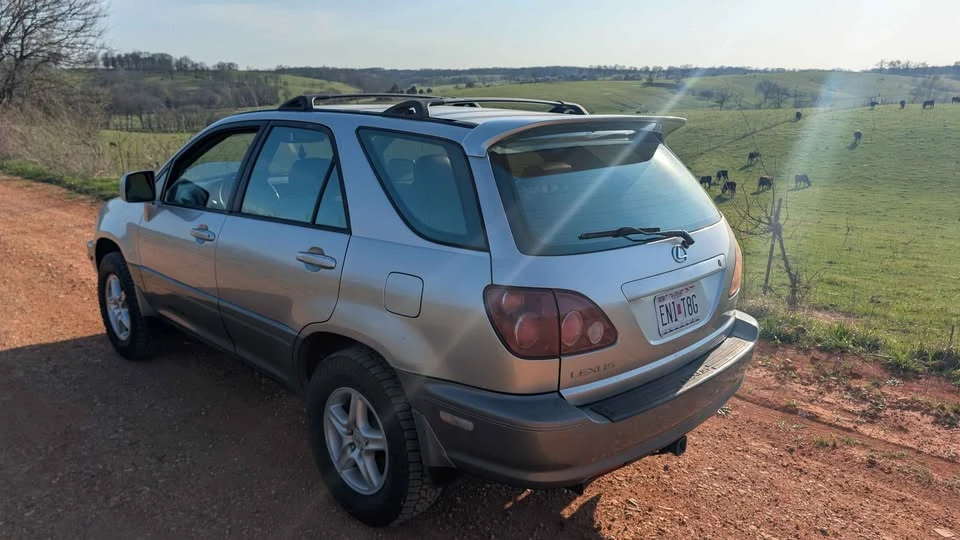 2000 Lexus RX 1st Gen - Image 5 of 16