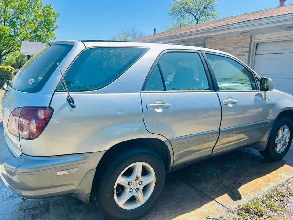 2000 Lexus RX 1st Gen - Image 6 of 8
