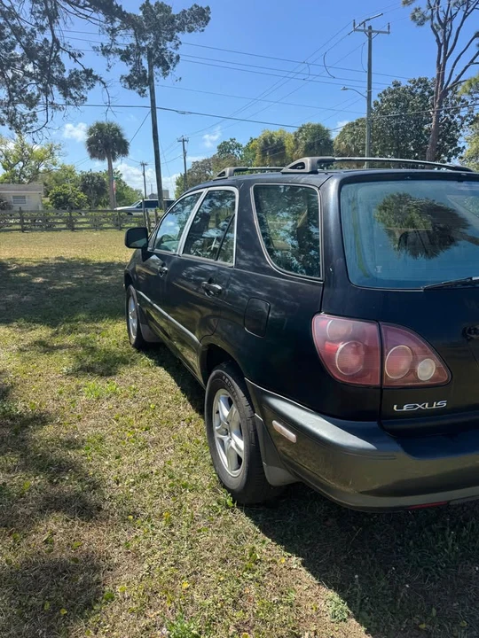 2000 Lexus RX 1st Gen - Image 4 of 7