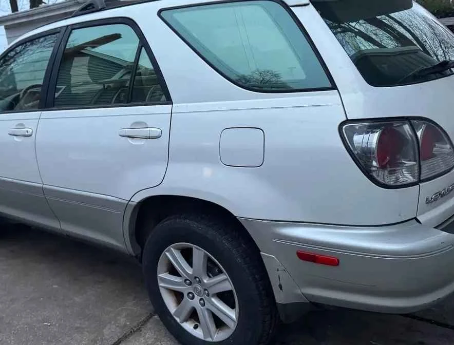 2000 Lexus RX 1st Gen - Image 4 of 6