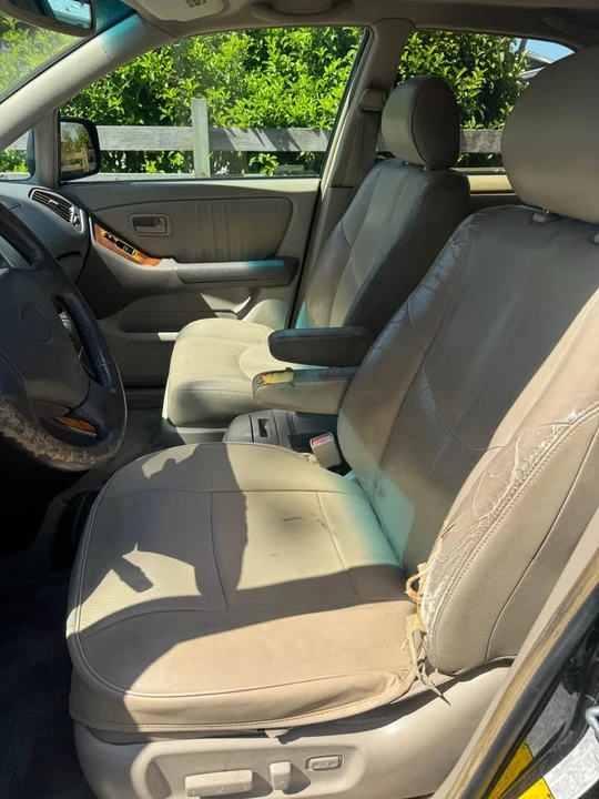 2000 Lexus RX 1st Gen - Image 7 of 7