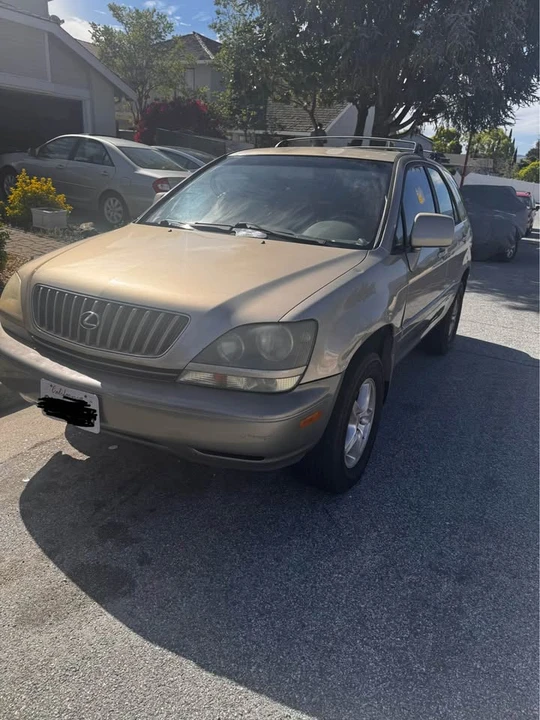 2000 Lexus RX 1st Gen - Image 3 of 8
