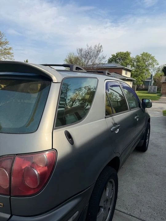 2000 Lexus RX 1st Gen - Image 4 of 5