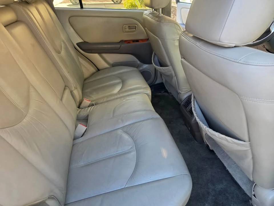 2000 Lexus RX 1st Gen - Image 7 of 9