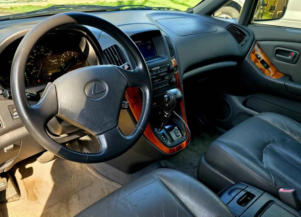 2000 Lexus RX 1st Gen - Image 6 of 7