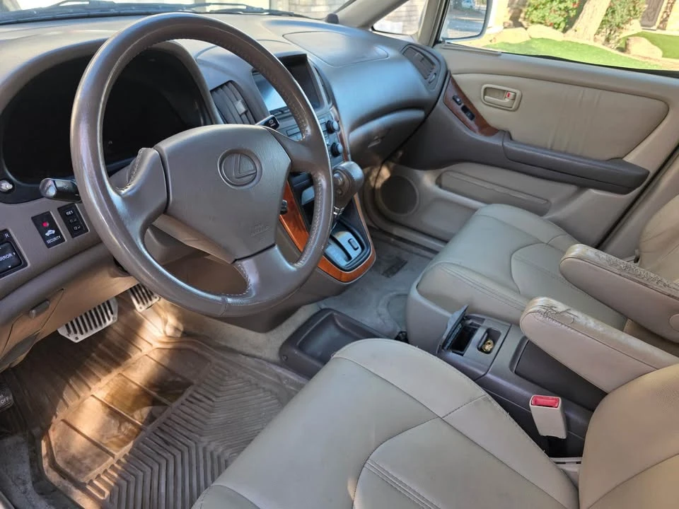 2000 Lexus RX 1st Gen - Image 8 of 9