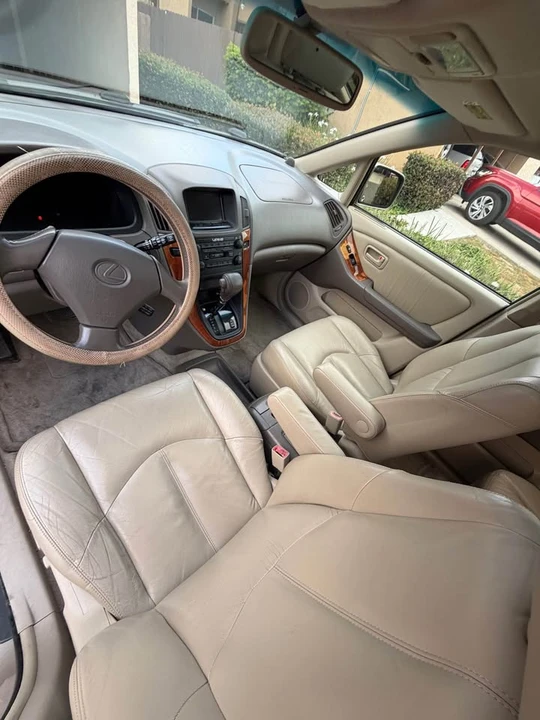2000 Lexus RX 1st Gen - Image 3 of 14