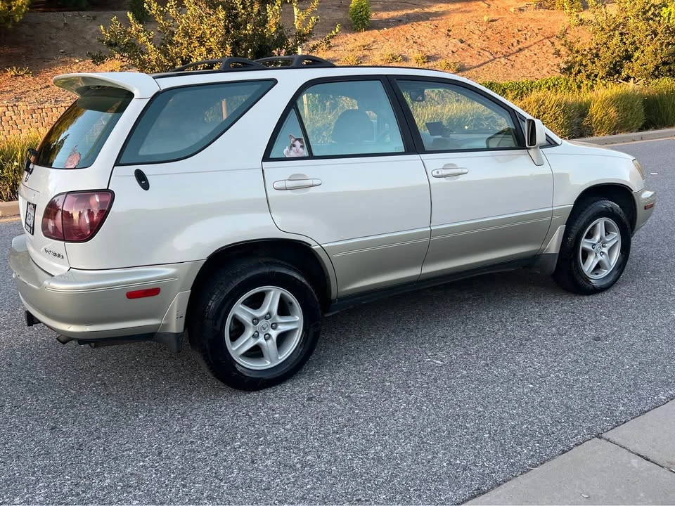 2000 Lexus RX 1st Gen - Image 4 of 8