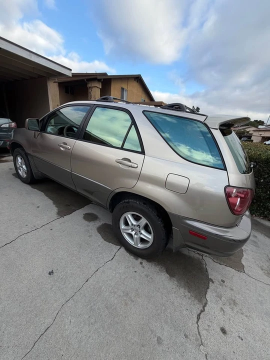 2000 Lexus RX 1st Gen - Image 8 of 14