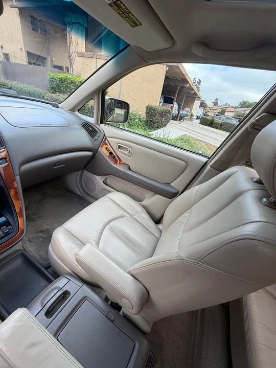 2000 Lexus RX 1st Gen - Image 6 of 14