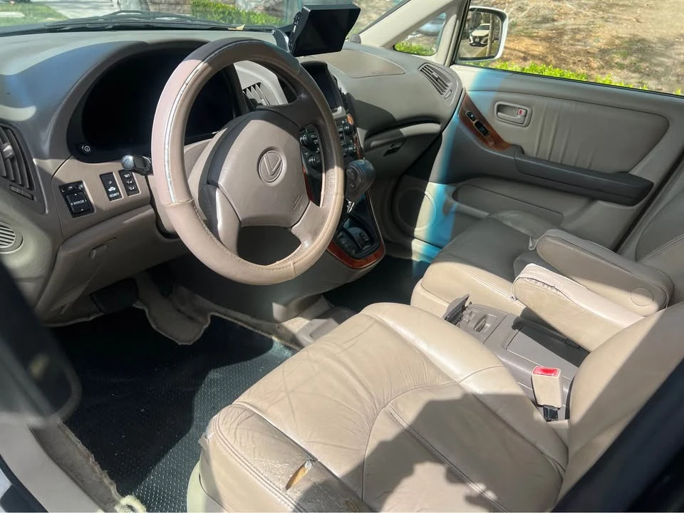 2000 Lexus RX 1st Gen - Image 7 of 8