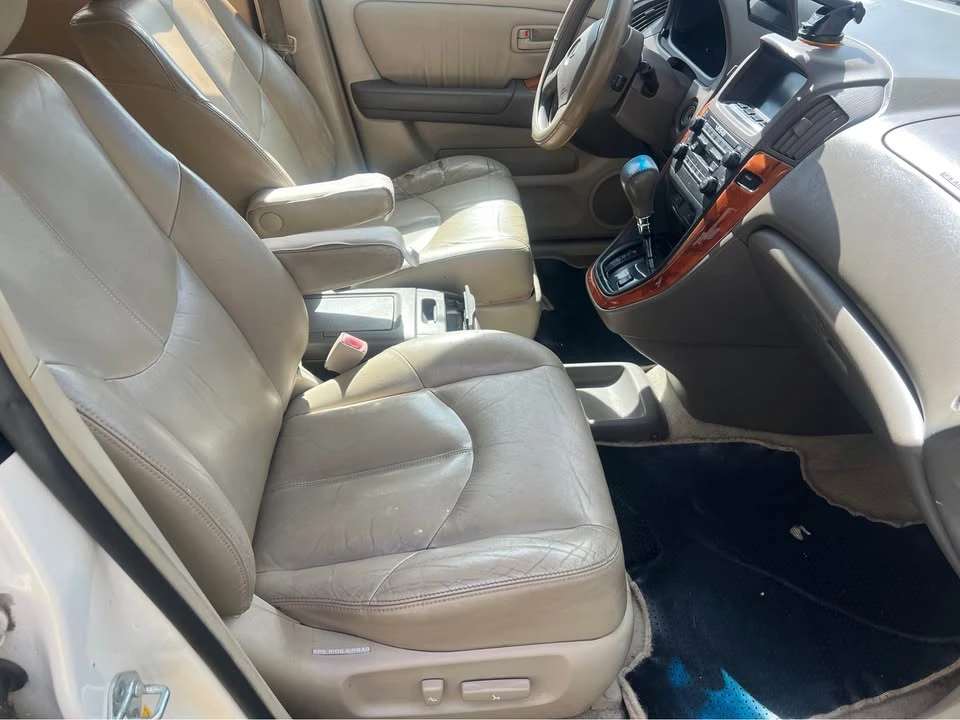 2000 Lexus RX 1st Gen - Image 6 of 8