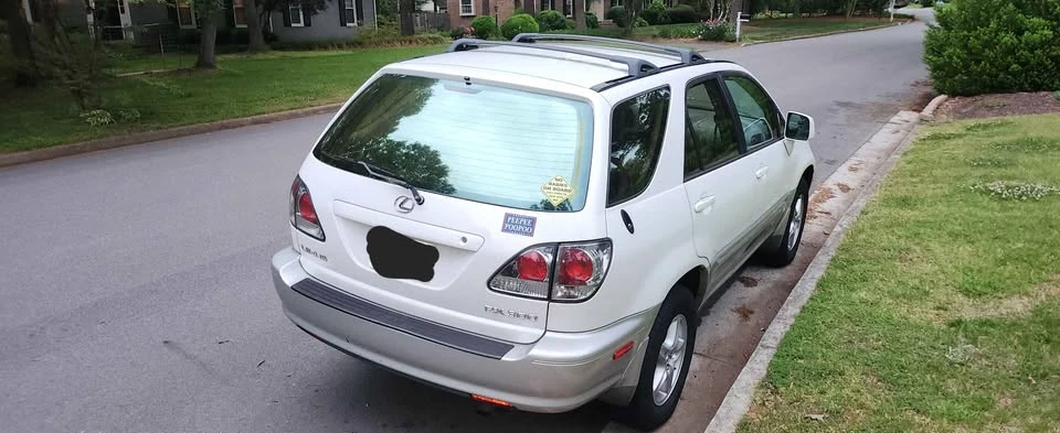 2000 Lexus RX 1st Gen - Image 3 of 7