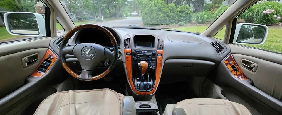 2000 Lexus RX 1st Gen - Image 4 of 7
