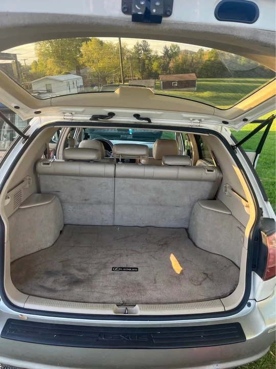 2000 Lexus RX 1st Gen - Image 11 of 14