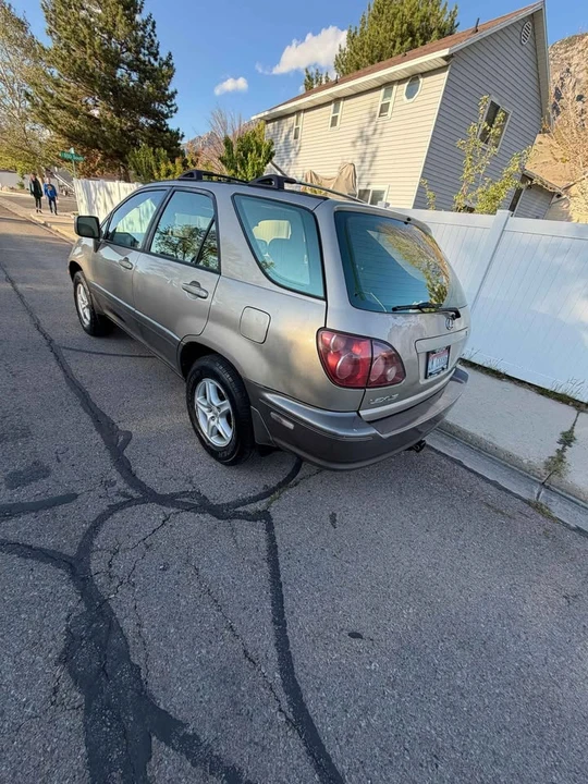 2000 Lexus RX 1st Gen - Image 15 of 20