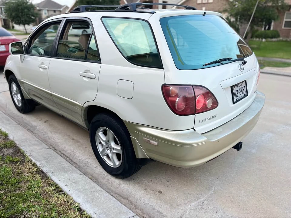 2000 Lexus RX 1st Gen - Image 5 of 8