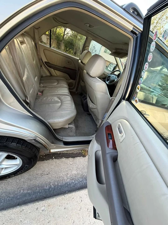 2000 Lexus RX 1st Gen - Image 11 of 20