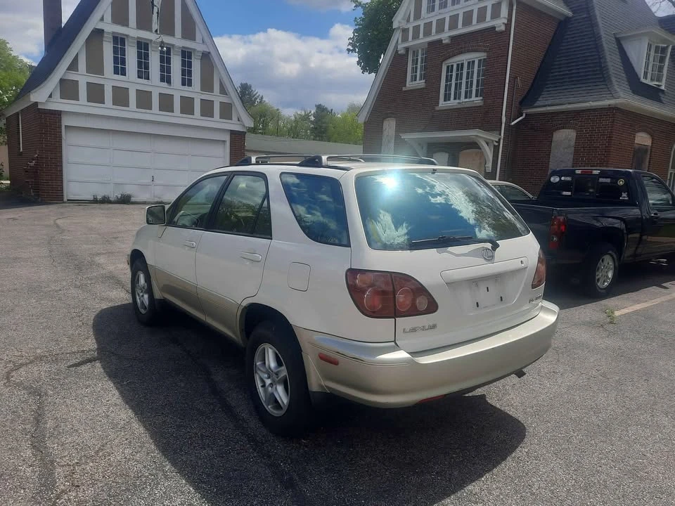 2000 Lexus RX 1st Gen - Image 5 of 16