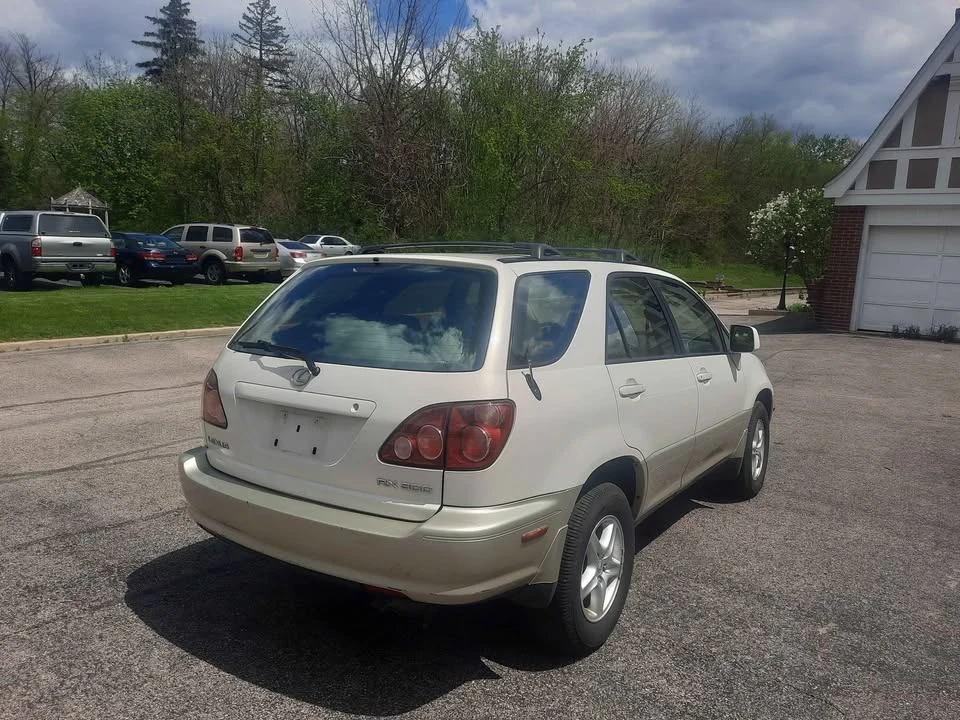 2000 Lexus RX 1st Gen - Image 3 of 16