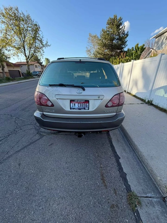 2000 Lexus RX 1st Gen - Image 17 of 20
