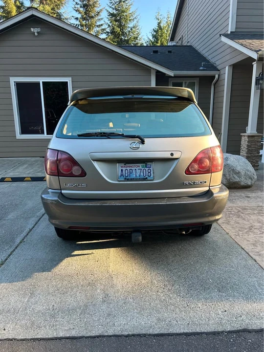 2000 Lexus RX 1st Gen - Image 3 of 20