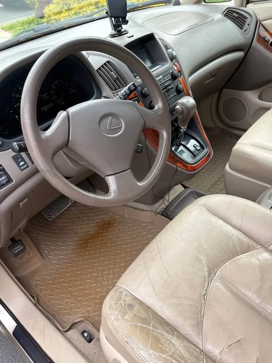 2000 Lexus RX 1st Gen - Image 6 of 14