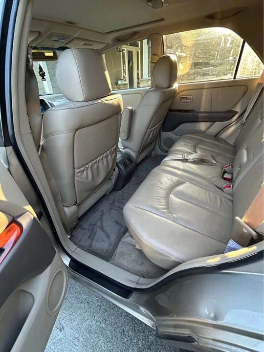 2000 Lexus RX 1st Gen - Image 15 of 20