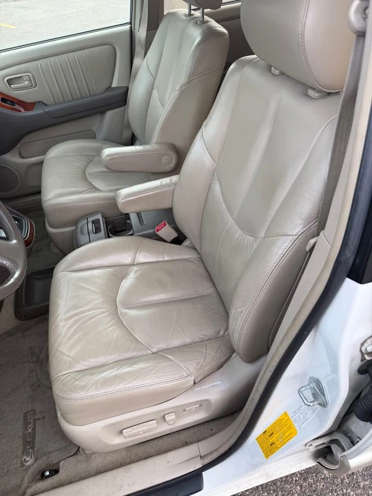 2000 Lexus RX 1st Gen - Image 9 of 11